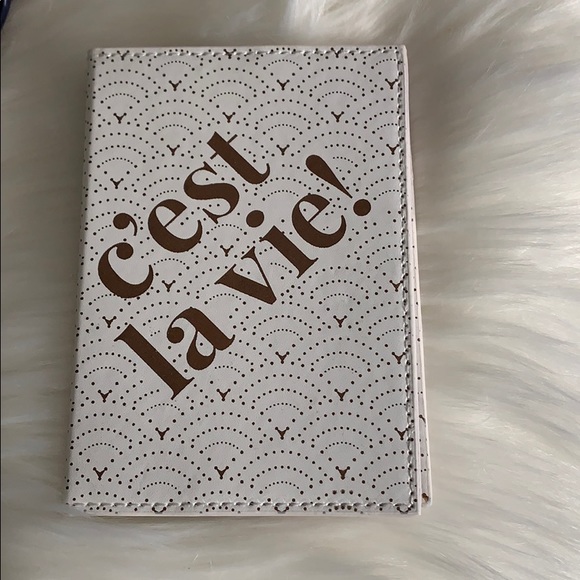 The Jet Set Diaries Passport Luggage Tag - Picture 4 of 8